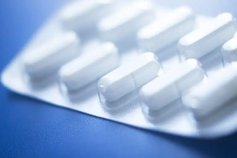 Paracetamol i form af eksempelvis Panodil, Pinex og Pamol viker mod milde smerter som hovedpine.