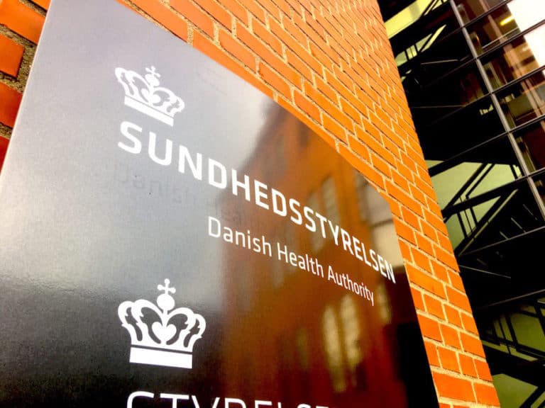 Blandt andet gløgg og snap er med til et alt for stort indtag af alkohol hos mange danskere i julemåneden, og derfor søsætter Sundhedsstyrelsen nu Hvid januar, hvor man opfordrer alle til at helt at droppe alkohol hele måneden. Foto: Holger Rørby Madsen, altomsundhed.dk.