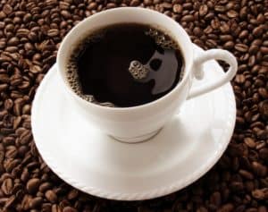 Kaffe er ikke ubetinget sundt. Den sorte drik som vi danskere elsker, kan have indvirkning på dit helbred.