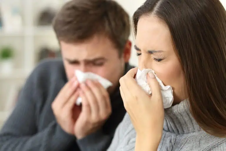 Hvad er snot egentlig for en størrelse, og hvad snotten gøre godt for? Men snot har faktisk en vigtig funktion, og hver dag drikker du en del af den. Uden du måske er klar over det.