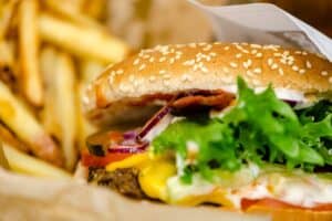 Mættet fedt - burger